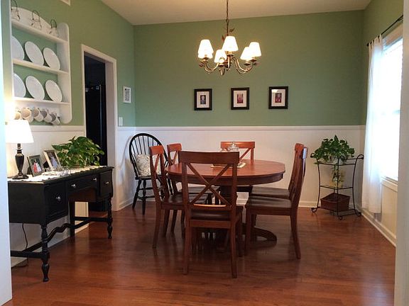 2nd image of 101 Blossom Ln
