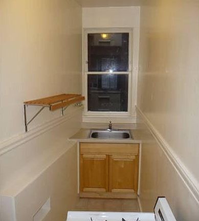 3rd image of 1171 Bush St APT 1