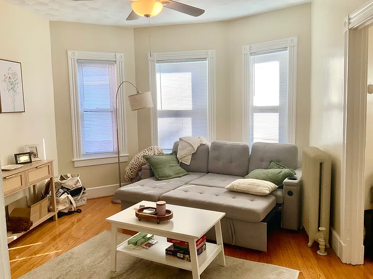 10 Victoria St #2 — Photo 3