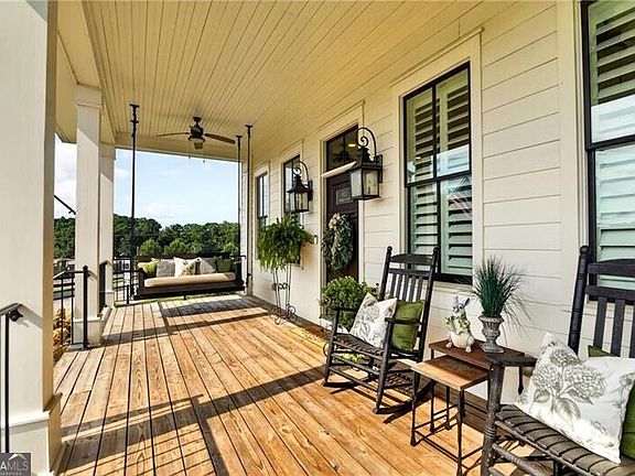 3rd image of 4112 Beverly Pl