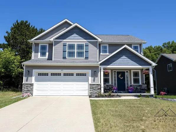415 Edgewood Pass, Fenton, MI 48430