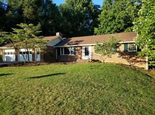 806 Dickerson Ln, Blacksburg, VA