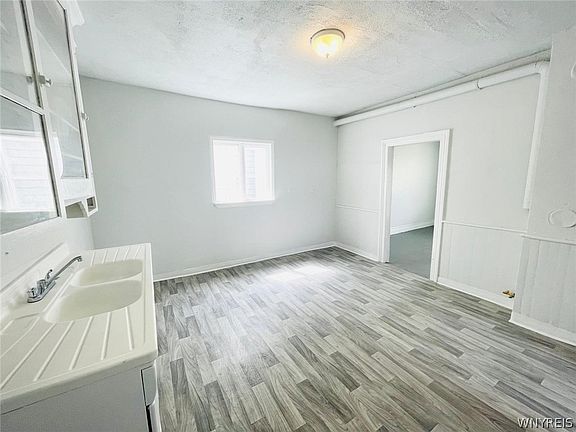 3rd image of 101 Gatchell St