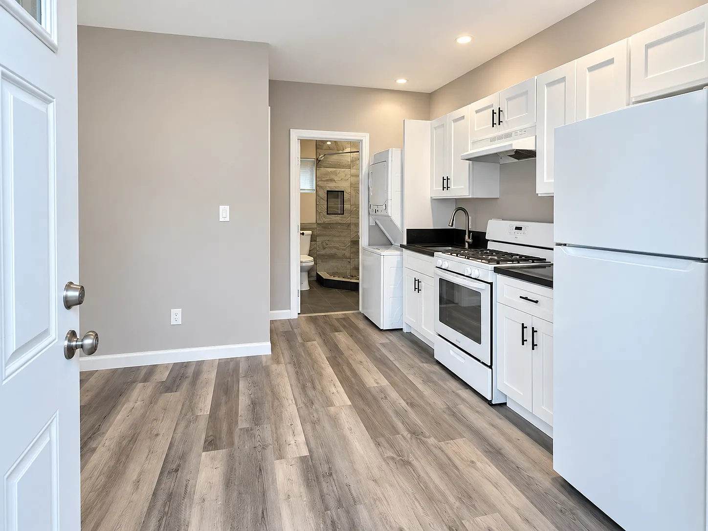1 bed, 419 sqft, $1,999 — Photo 4