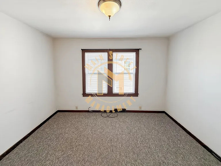 1822 Superior Ave — Photo 6