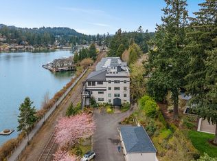 191 3rd St #6, Lake Oswego, OR 97034