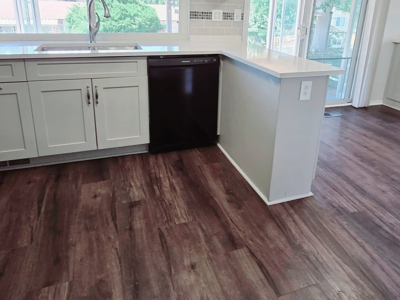 5 bed, 2626 sqft, $3,300 — Photo 3