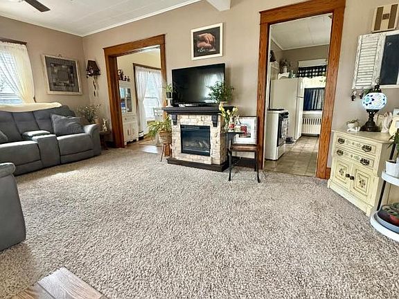 4th image of 201 N Irvine St #6