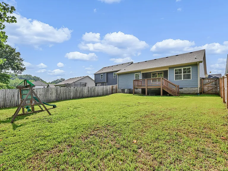 438 Mattingly Dr — Photo 31