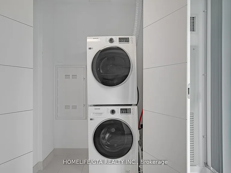 220 George St #506 — Photo 23