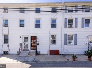 12 3rd St, Upland, PA 19015