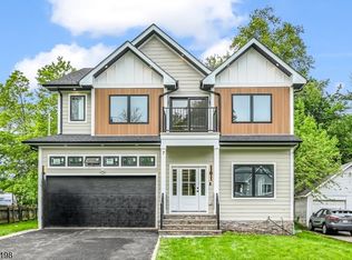 7 Royal Ave, Livingston Twp., NJ 07039