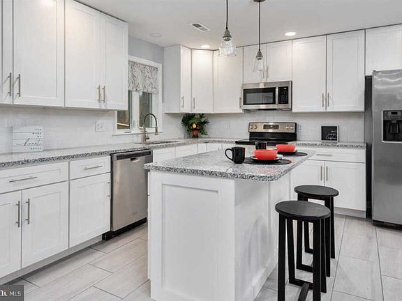 4th image of 754 Cactus Ct