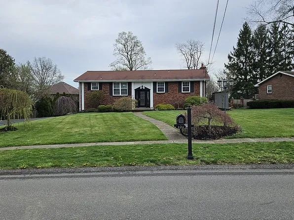 102 Lang Dr, Coraopolis, PA 15108