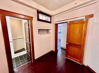 300 North St #1111, Boston, MA 02113