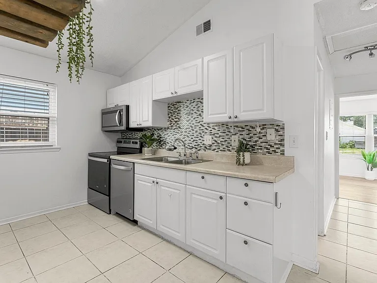 237 Indian Oaks Dr — Photo 12