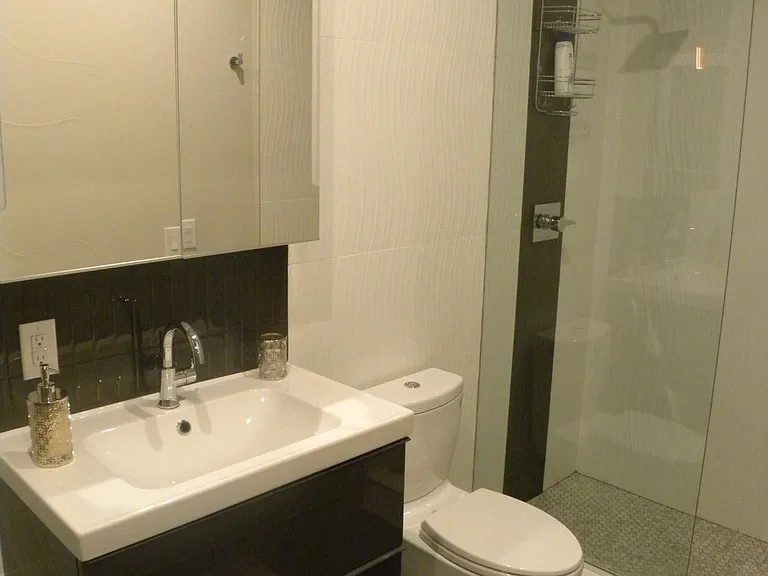 3130 N Downing St #100 — Photo 8