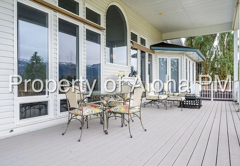 108 Lakeshore Dr — Photo 7