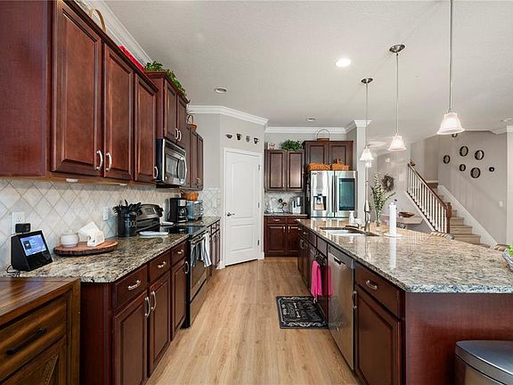 5th image of 3006 Oriole Dr