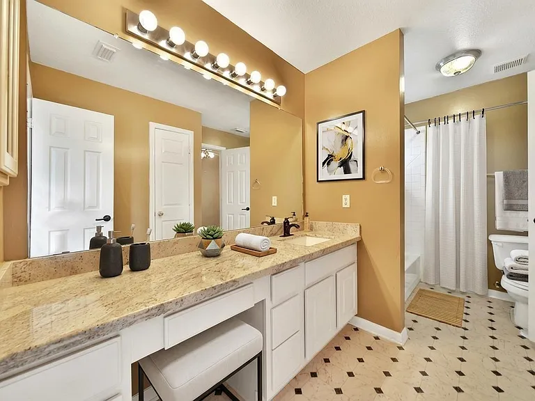 4226 Merriweather St — Photo 8