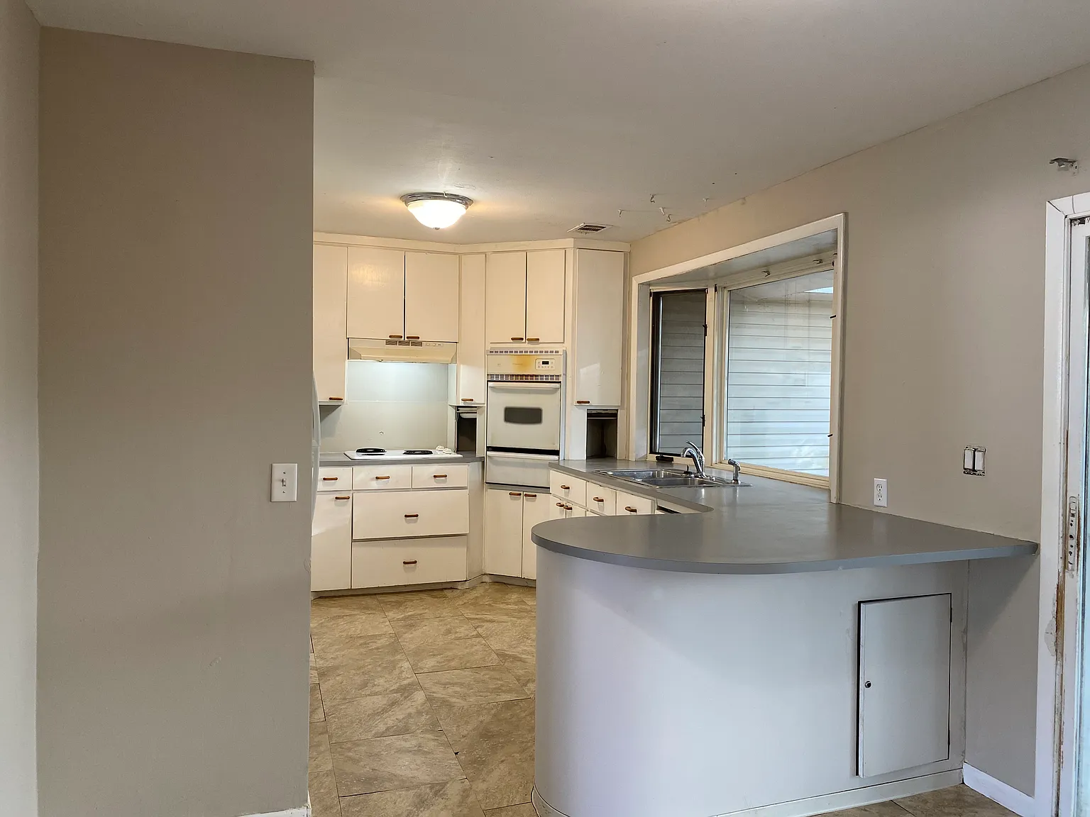 4 bed, 1777 sqft, $2,600 — Photo 4