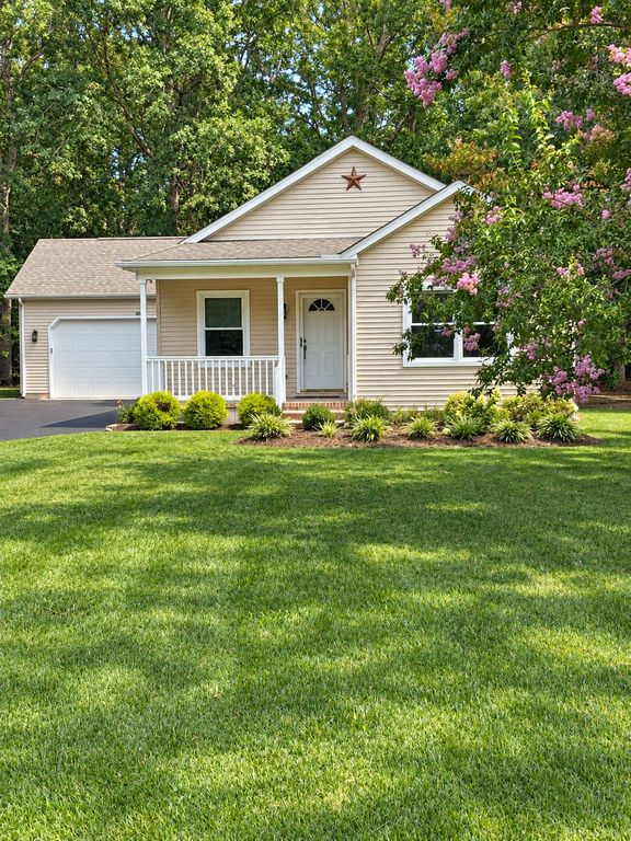 8 Lake Shore Dr - Property Image