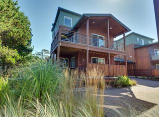 8936 Pelican Ln, Manzanita, OR