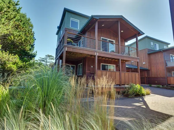 8936 Pelican Ln, Manzanita, OR 97130