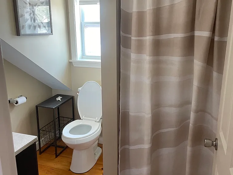 133 Northern Blvd — Photo 3