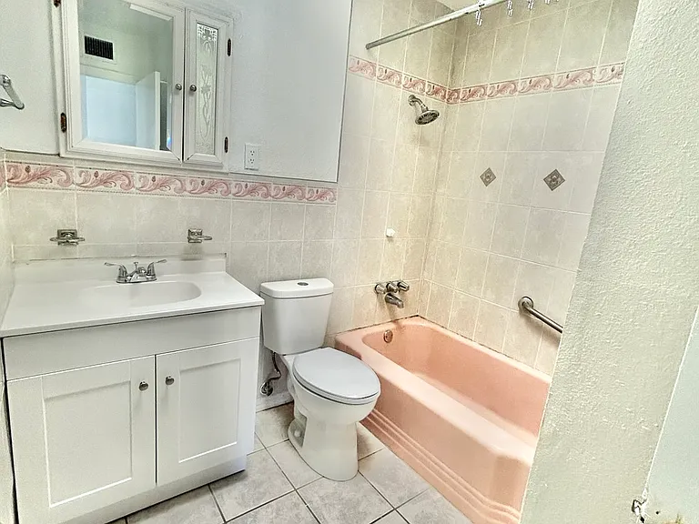 2900 Polk Ave — Photo 5