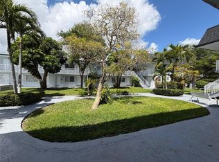 4550 SW 67th Ave #6, Miami, FL 33155