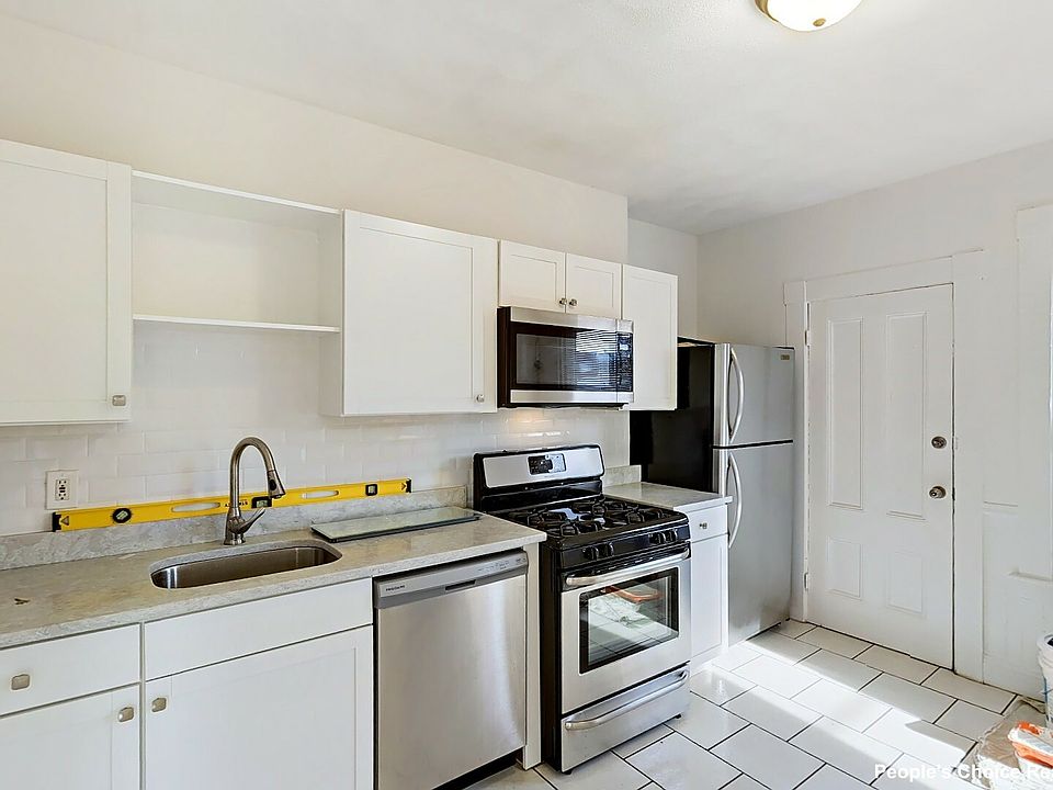 1st image of 15 Vinal Ave #2B