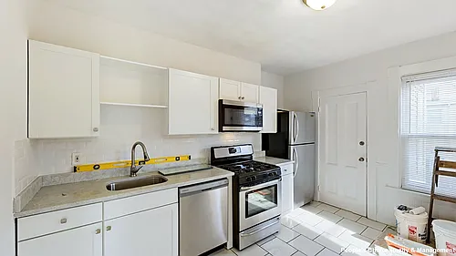 15 Vinal Ave #2B Photo 1