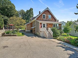 6 Cushing St, Hull, MA 02045