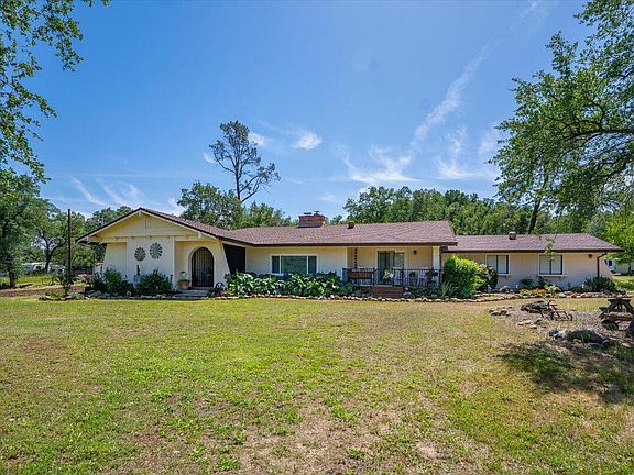 4th image of 21781 Coloma Dr