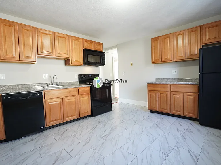 3 Winship Pl — Photo 10