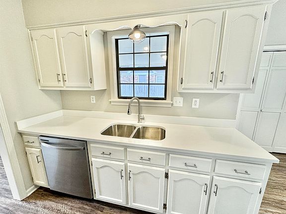 2nd image of 2723 Green Hollow Ln