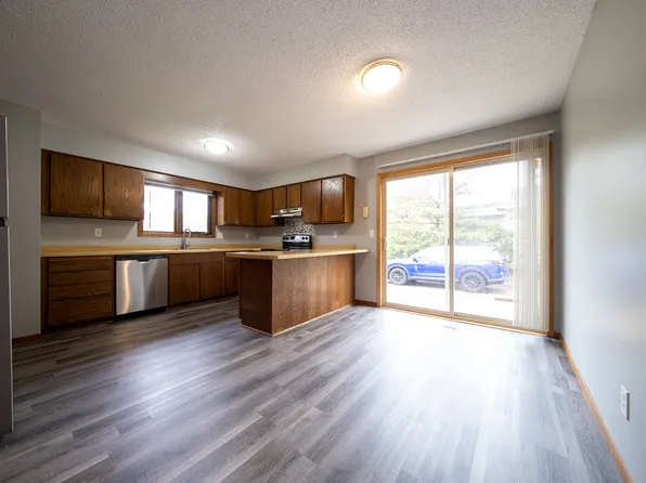 8461 144th St W, Apple Valley, MN 55124