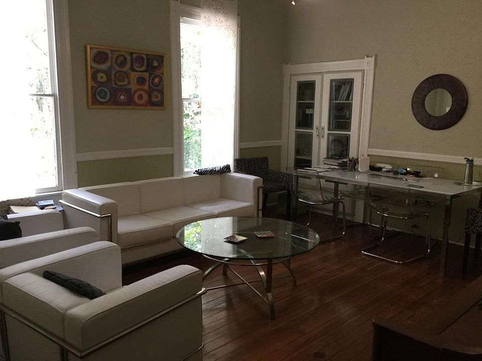 1st image of 825 NE 3rd Ave