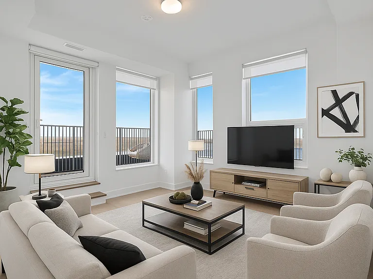 3240 William Coltson Ave — Photo 91