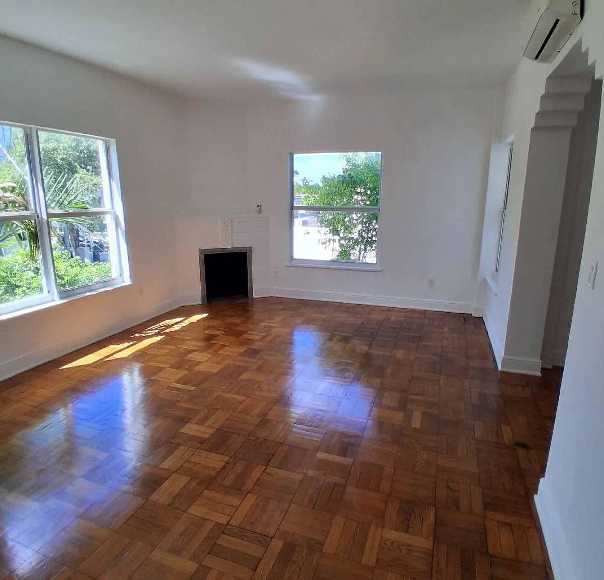 4035 Meridian Ave — Photo 2