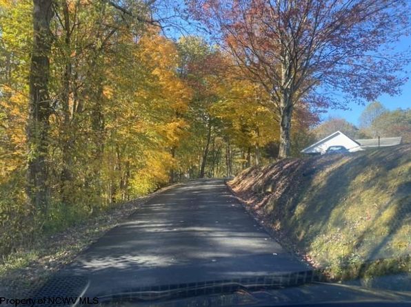 752 Little Mill Fall Rd, Fairmont, WV 26554