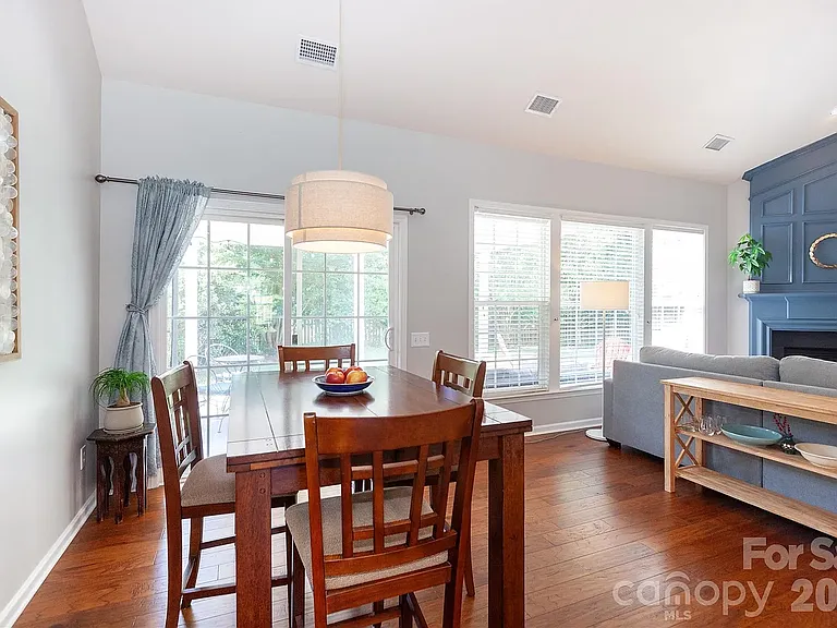 2304 Coltsgate Rd — Photo 16