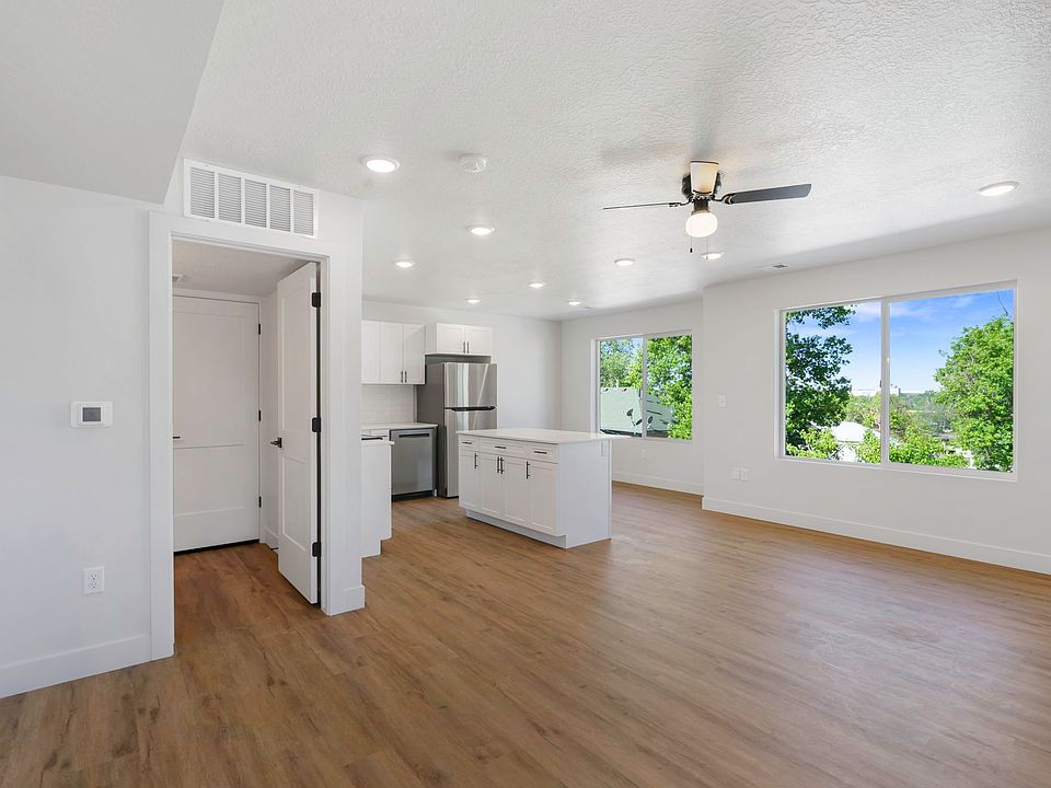 1st image of 642 28th St