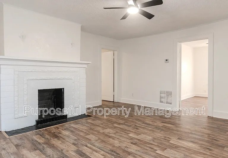1609 NE 18th St — Photo 5