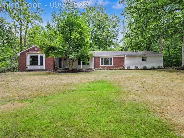 47040 Timberlane St, Northville, MI 48167