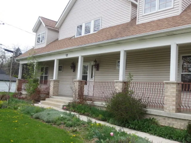 414 E Prairie Ave photo 1