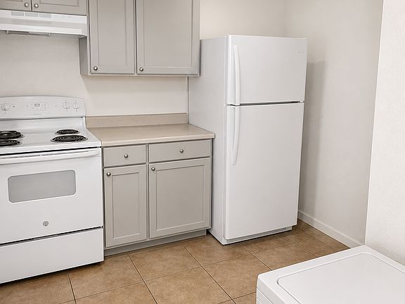 2nd image of 734 E 11th Ave #6
