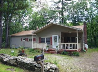 29 Pine Island Rd, Milford, MA 01757