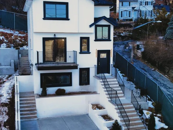 802 Van Duzer St, Staten Island, NY 10304